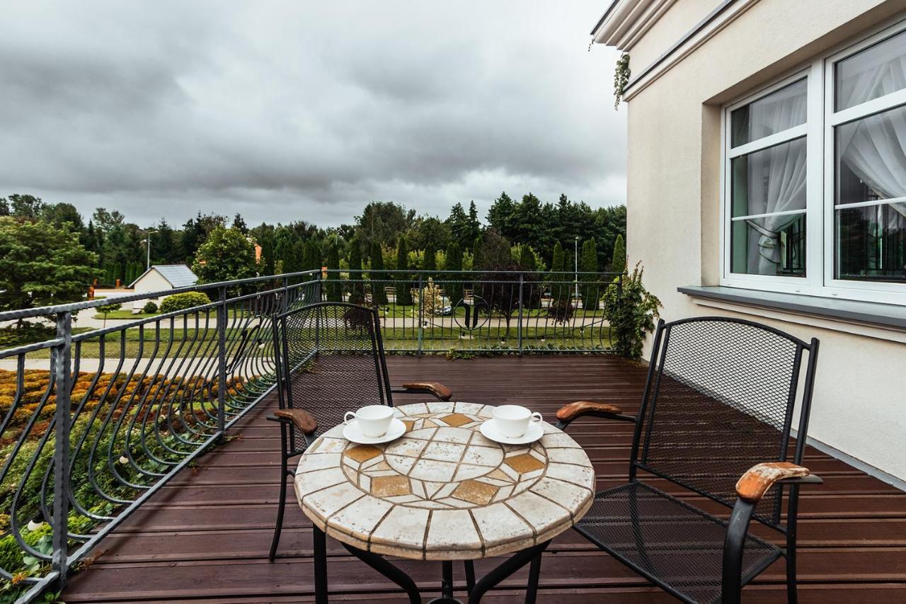 Hotel Dwor Dwikozy Exteriér fotografie