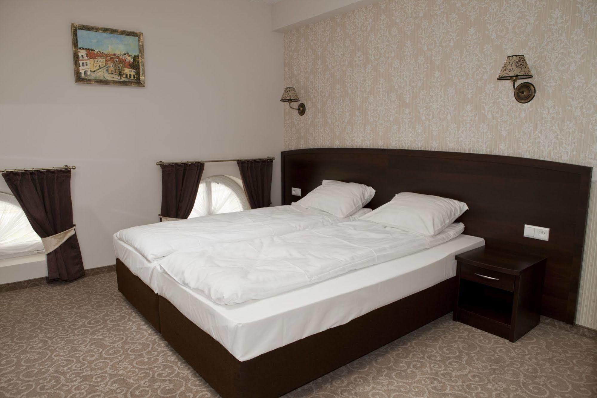 Hotel Dwor Dwikozy Exteriér fotografie
