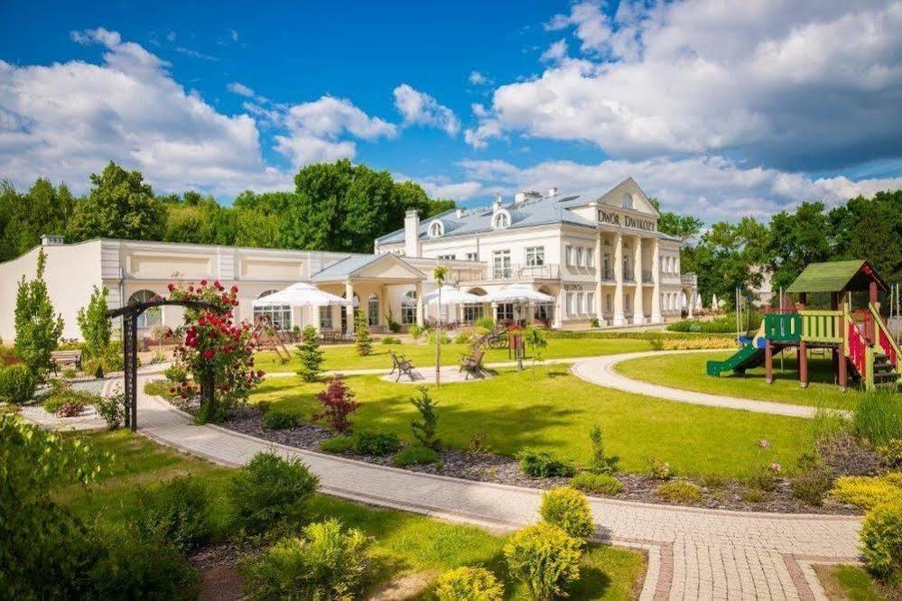Hotel Dwor Dwikozy Exteriér fotografie